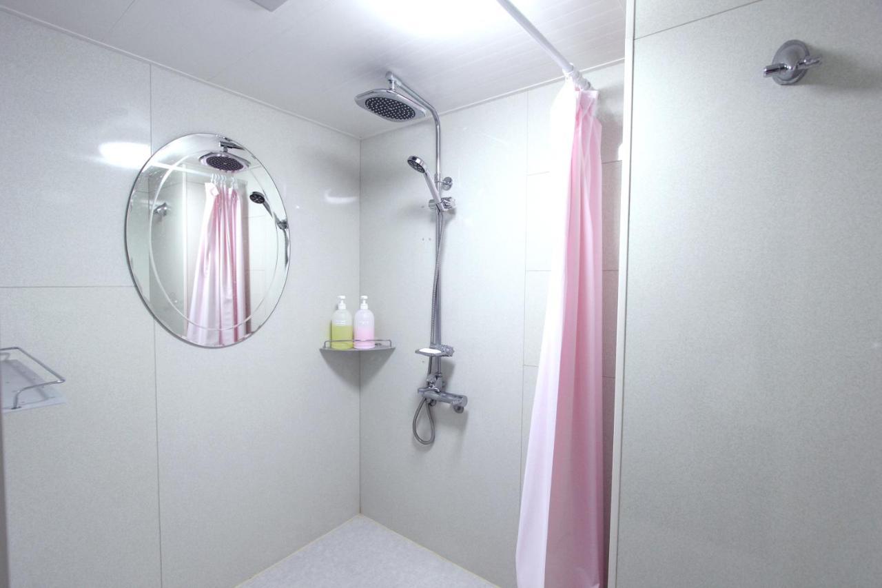 Готель I Osaka House Екстер'єр фото