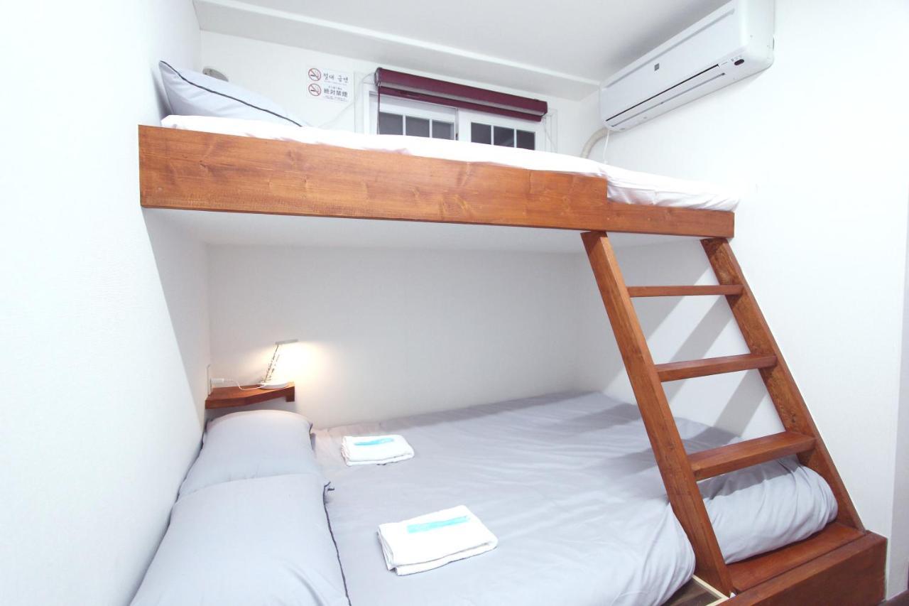 Готель I Osaka House Екстер'єр фото