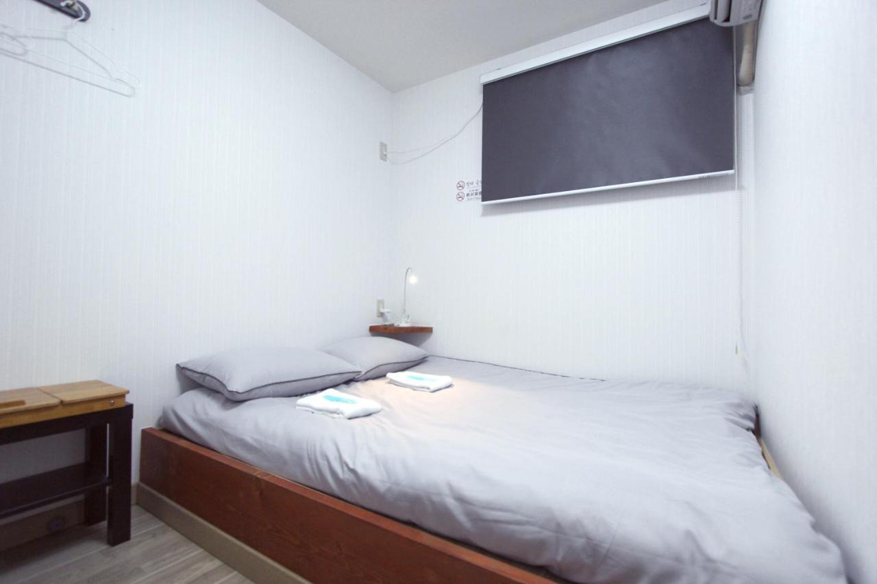Готель I Osaka House Екстер'єр фото