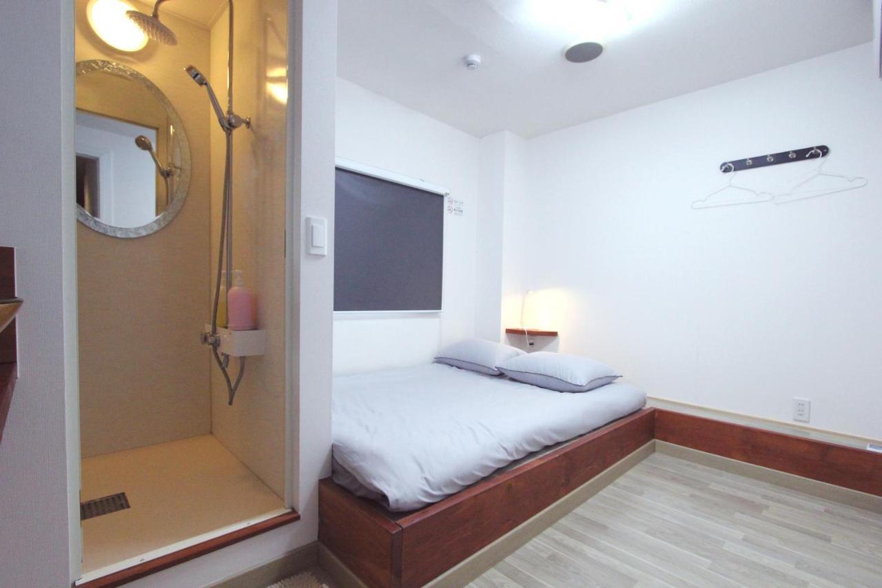 Готель I Osaka House Екстер'єр фото